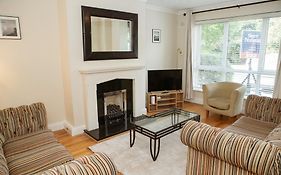 Spacious 4 Bedroom & 4 Bathrooms